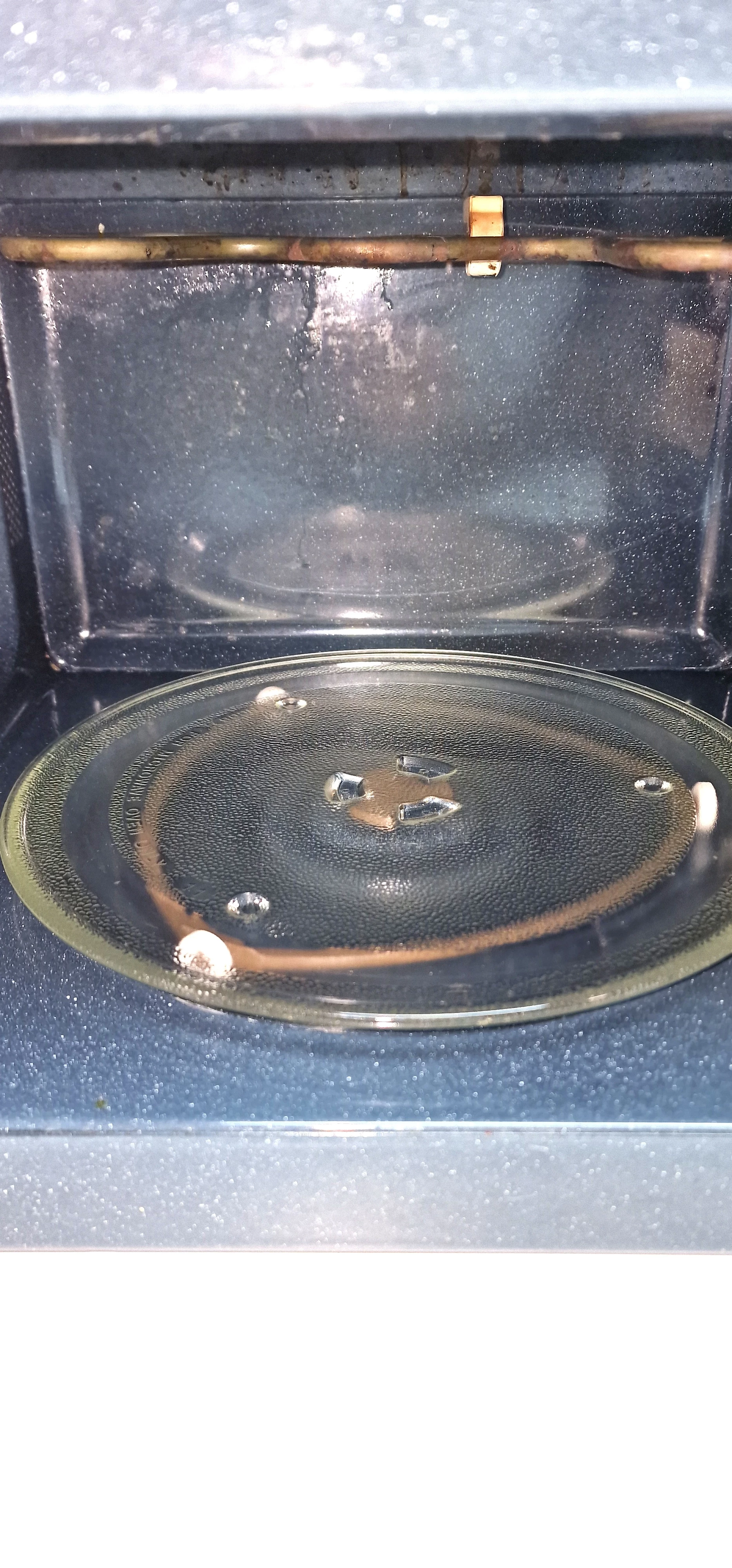 kuchenka-mikrofalowa-samsung-ge73m-pojemnosc-20