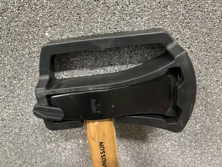SIEKIERA ROZŁUPUJĄCA MAGNUSSON 2,2 KG
