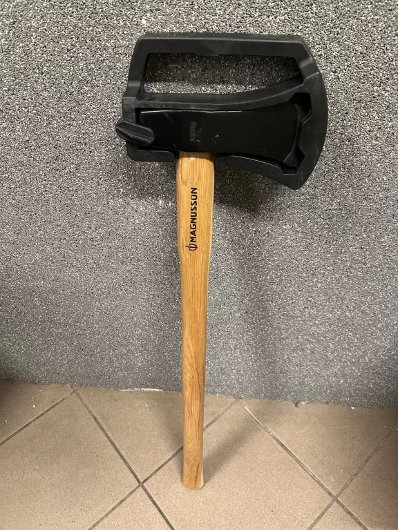 SIEKIERA ROZŁUPUJĄCA MAGNUSSON 2,2 KG