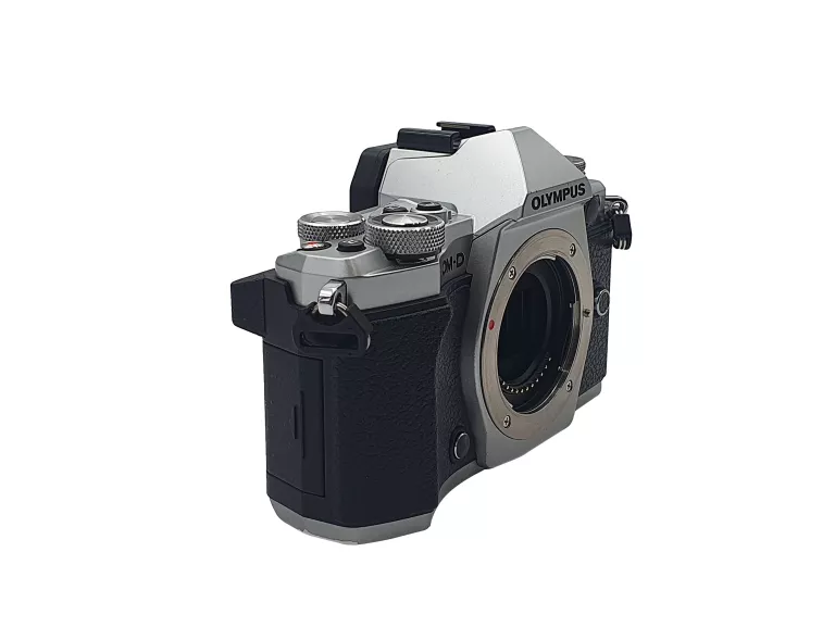APARAT CYFROWY OLYMPUS OM-D E-M5 II BODY PRZEBIEG 1825! SUPER STAN!