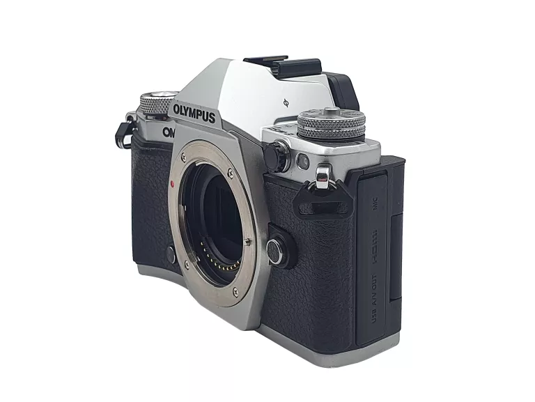 APARAT CYFROWY OLYMPUS OM-D E-M5 II BODY PRZEBIEG 1825! SUPER STAN!