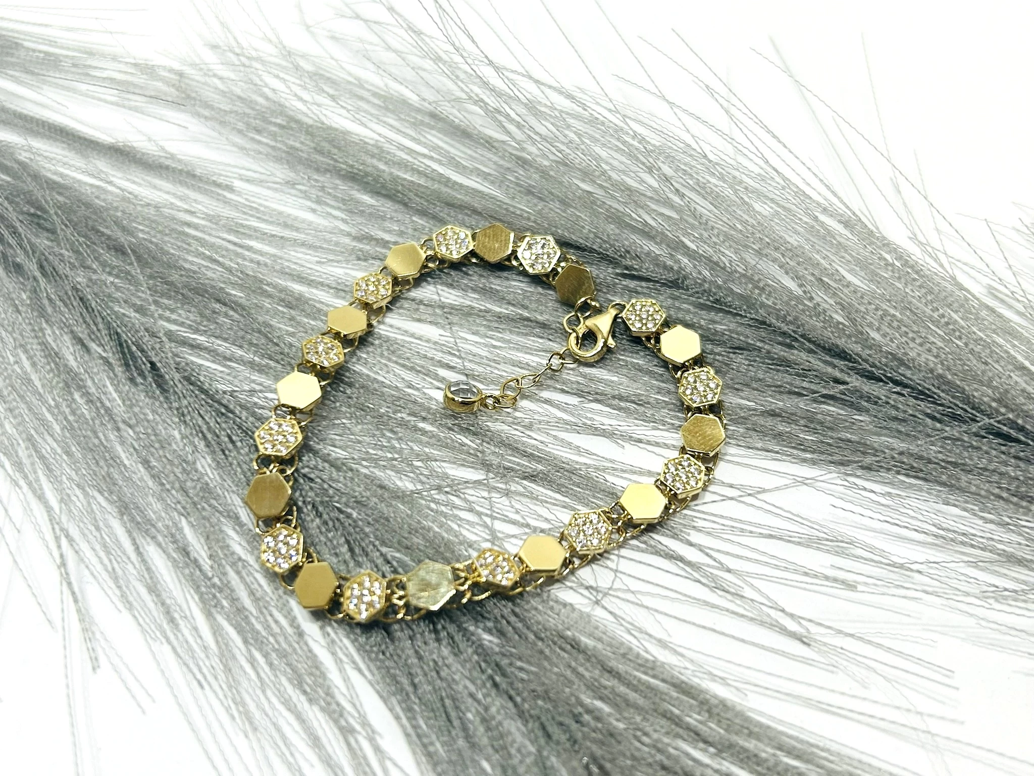 piekna-zlota-bransoletka-z-cyrkoniami-19cm-pr585-kamien-17088-524288