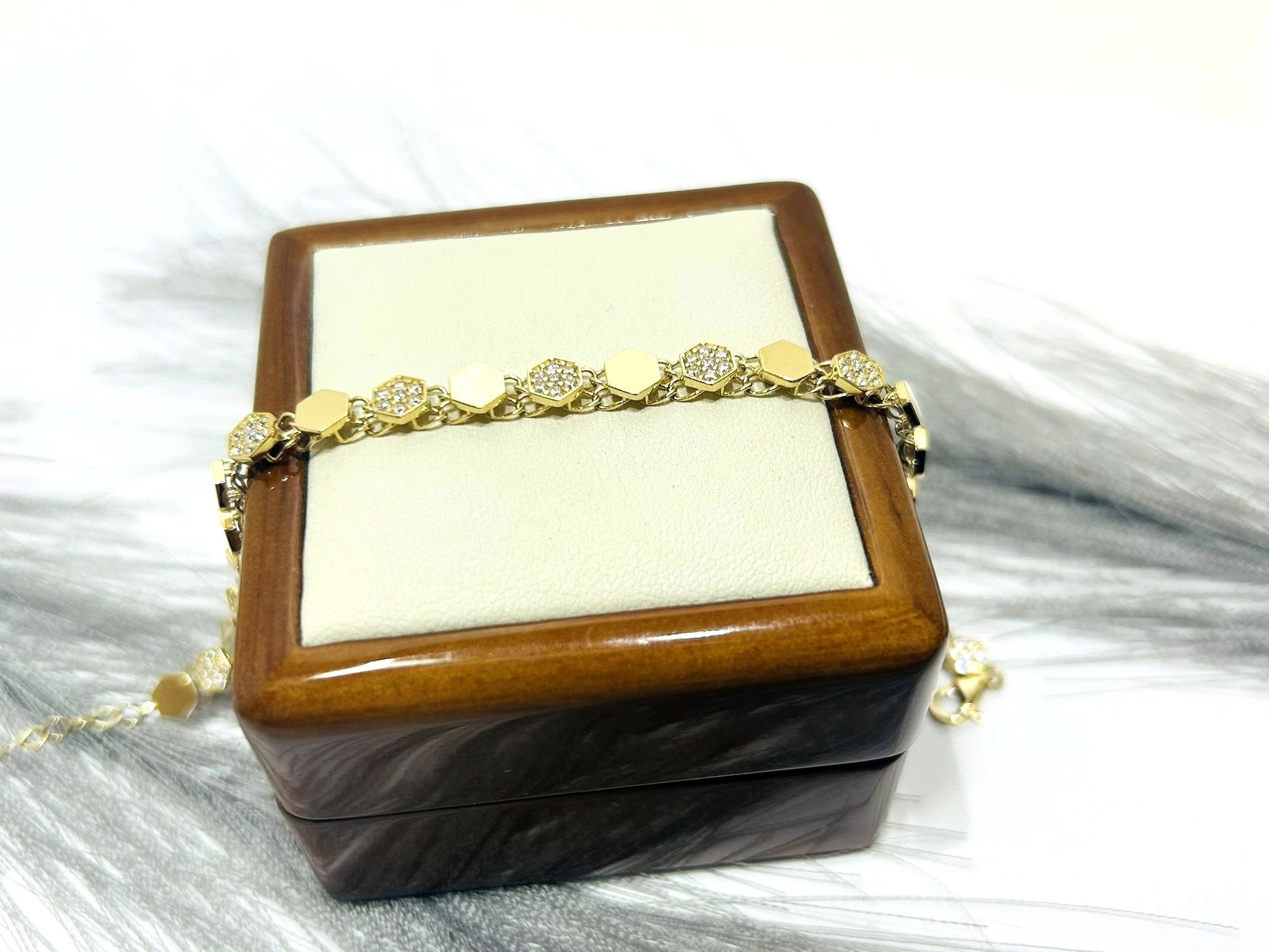 piekna-zlota-bransoletka-z-cyrkoniami-19cm-pr585-rodzaj-2205-2