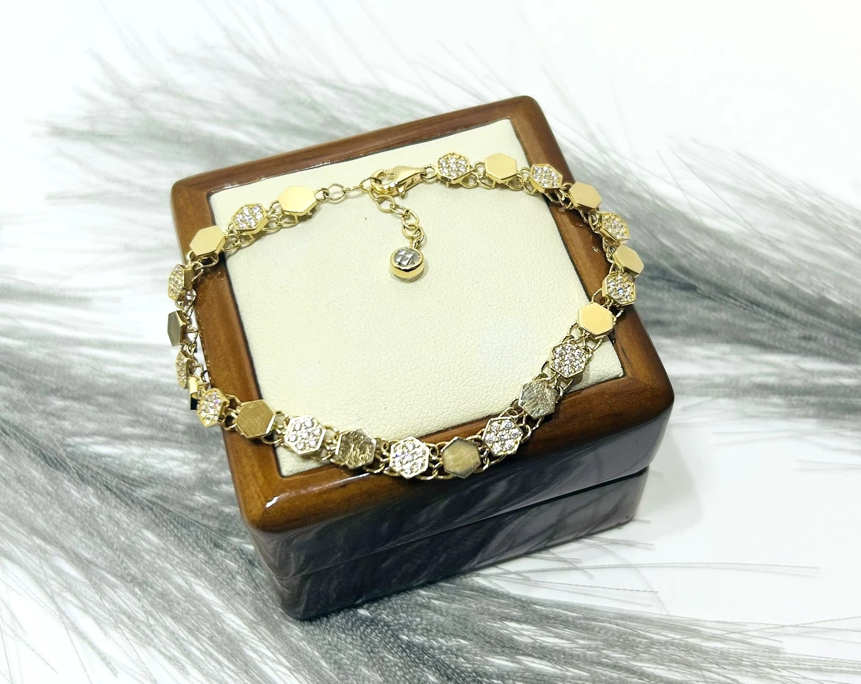 piekna-zlota-bransoletka-z-cyrkoniami-19cm-pr585-chrobrego-44-radom