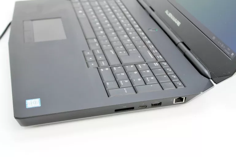 LAPTOP DELL ALIENWARE R3 17 I7/GTX 980M/256GB SSD/16 GB RAM BEZ BAT.