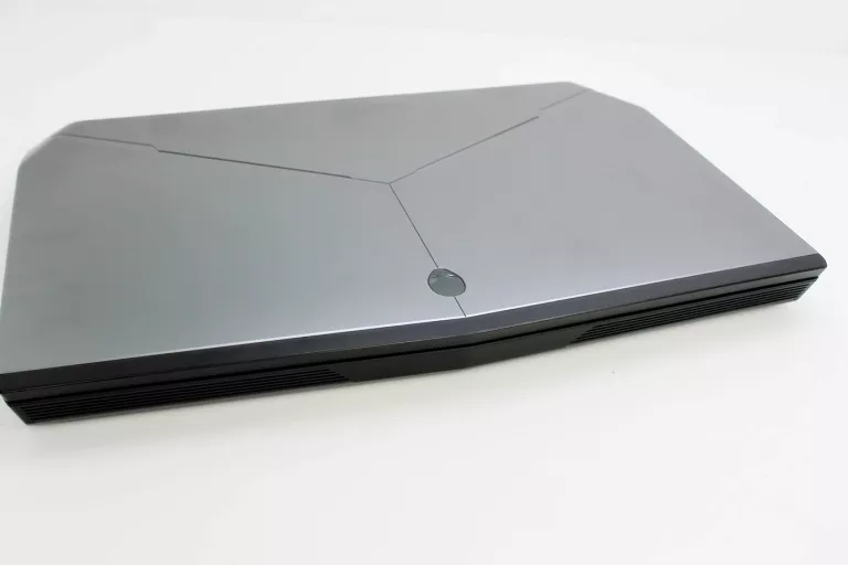 LAPTOP DELL ALIENWARE R3 17 I7/GTX 980M/256GB SSD/16 GB RAM BEZ BAT.