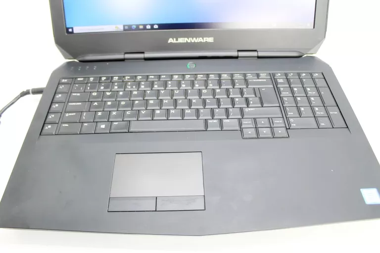 LAPTOP DELL ALIENWARE R3 17 I7/GTX 980M/256GB SSD/16 GB RAM BEZ BAT.