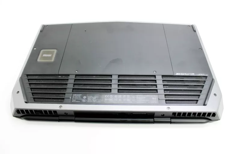 LAPTOP DELL ALIENWARE R3 17 I7/GTX 980M/256GB SSD/16 GB RAM BEZ BAT.