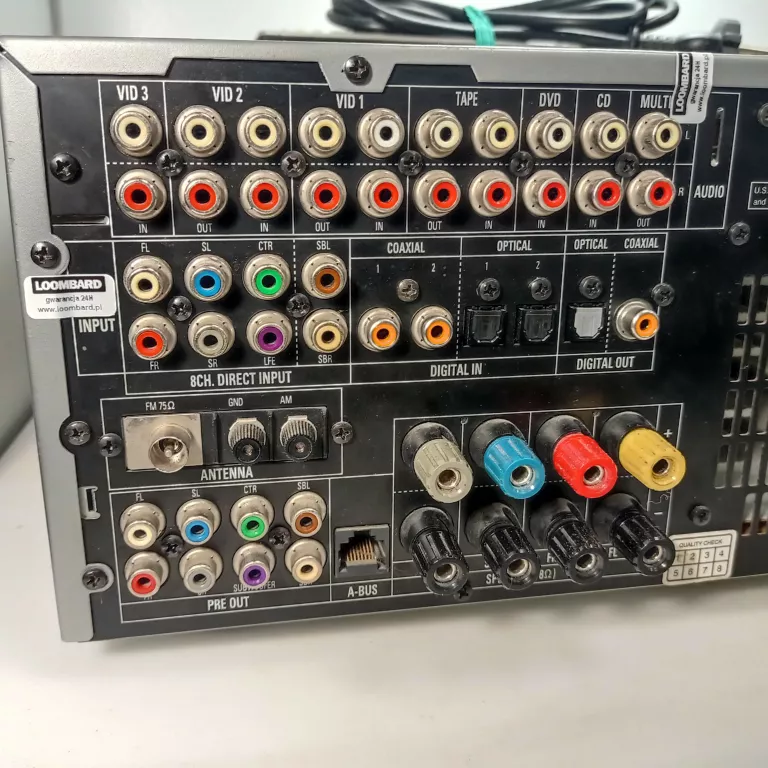 AMPLITUNER HARMAN KARDON AVR 630 + PILOT