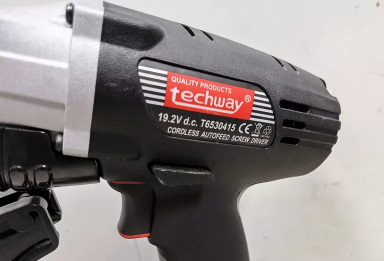 WKRĘTARKA Z MAGAZYNKIEM TECHWAY 19.2V