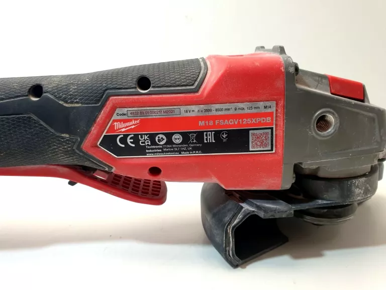 SZLIFIERKA KĄTOWA MILWAUKEE M18 FSAG125 8.0 AH