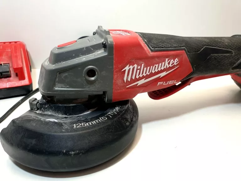 SZLIFIERKA KĄTOWA MILWAUKEE M18 FSAG125 8.0 AH