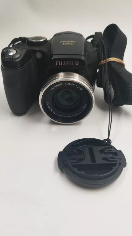 APARAT FINEPIX S5800