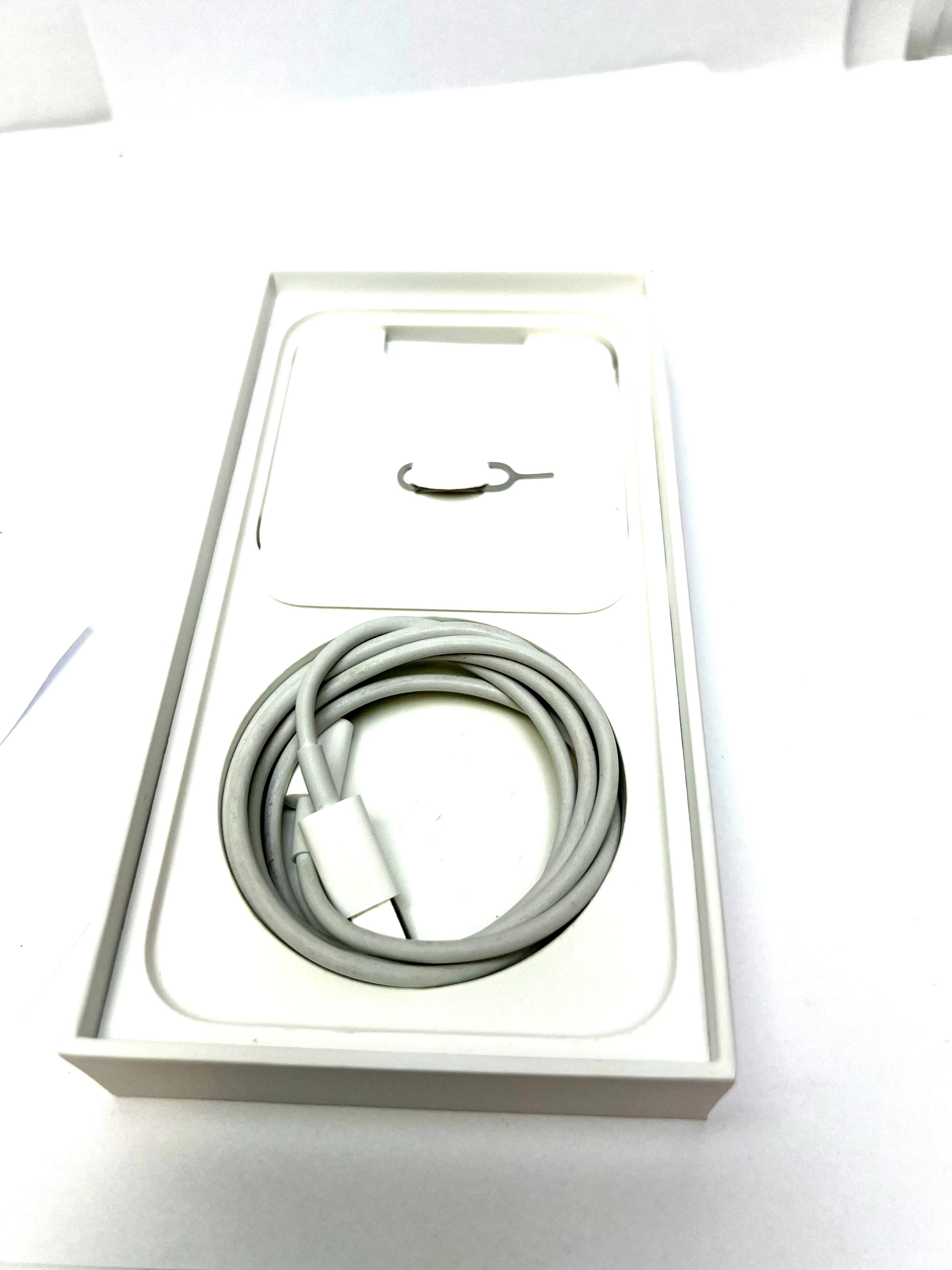 telefon-iphone-14-komplet-przekatna-ekranu-610