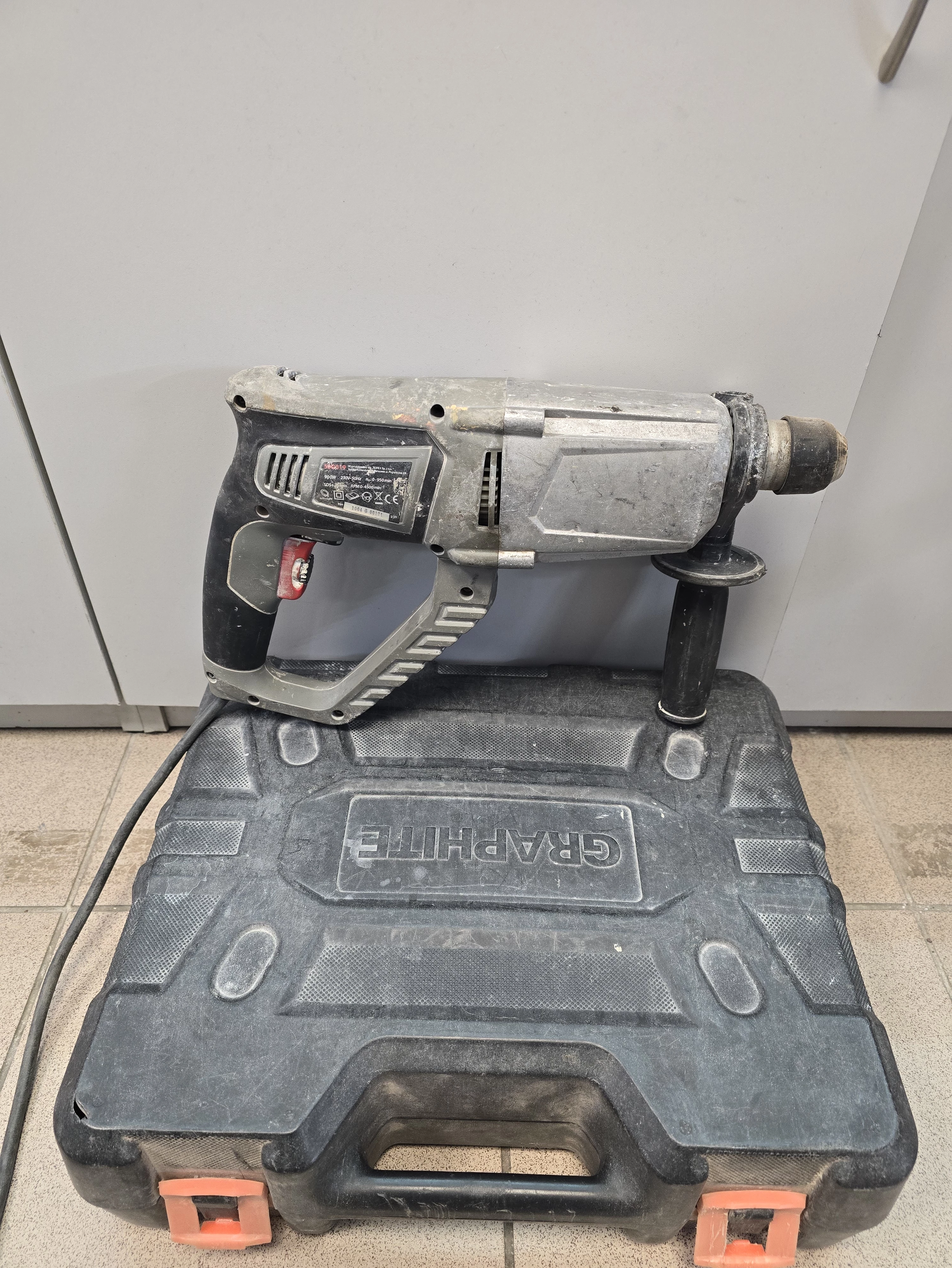 mlotowiertarka-graphite-58g519-dworcowa-2-leszno-gold-fish