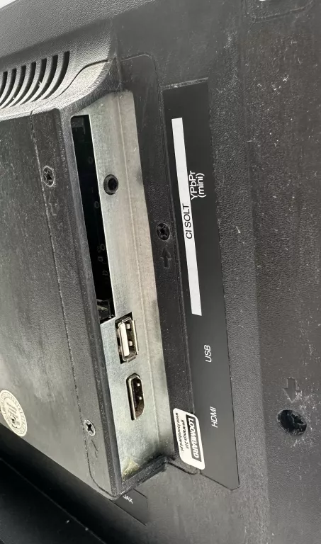 telewizor-manta-19lhn99l-19-hd-pilot-bez-nogi-uszkodzone-wejscie-kod-producenta-19lhn99l