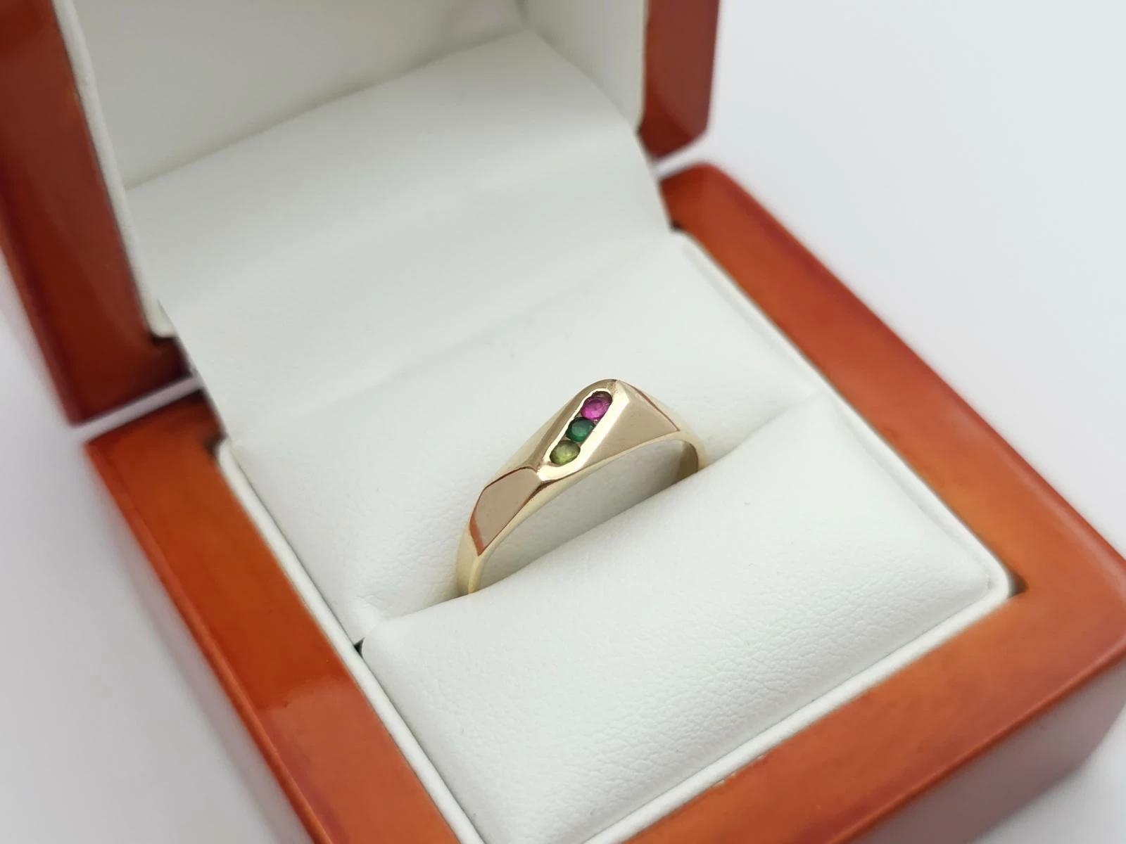 zloty-pierscionek-z-kolorowymi-cyrkoniami-375-10k-r20-216g-waga-216