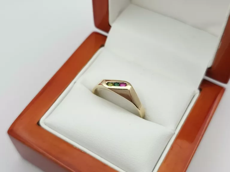 zloty-pierscionek-z-kolorowymi-cyrkoniami-375-10k-r20-216g-plec-15851-1