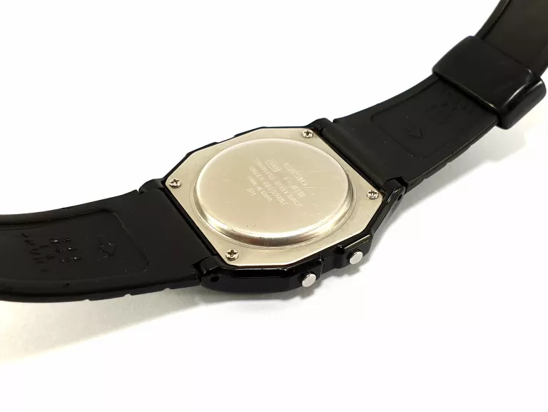 ZEGAREK CYFROWY CASIO F-91W CZARNY PASEK WR50M