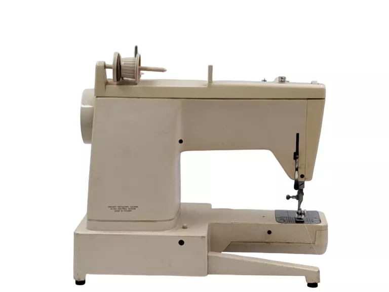 maszyna-do-szycia-lucznik-877-ean-gtin-5907595764995
