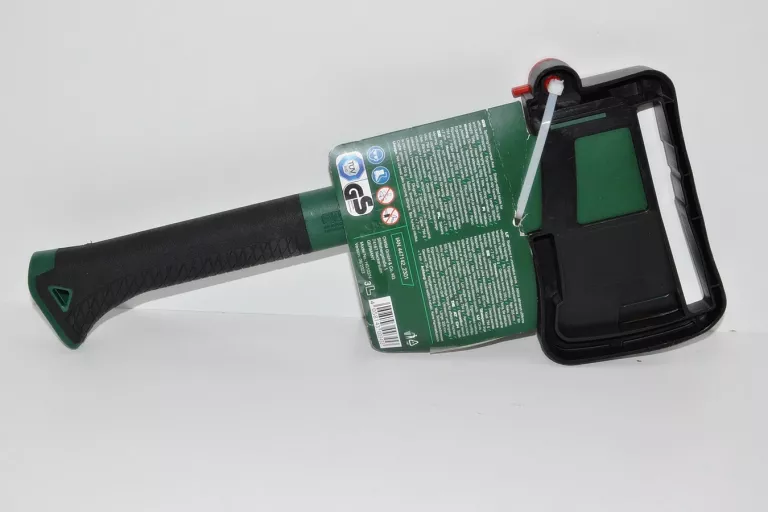 uniwersalna-siekiera-rozlupywarka-parkside-z-ergonomicznym-uchwytem-stan-powystawowy