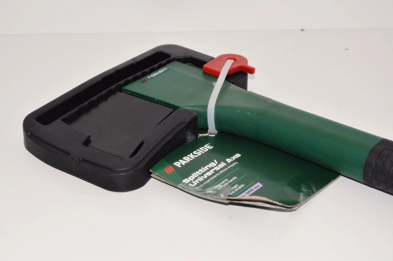 uniwersalna-siekiera-rozlupywarka-parkside-z-ergonomicznym-uchwytem-ean-gtin-4058143003453