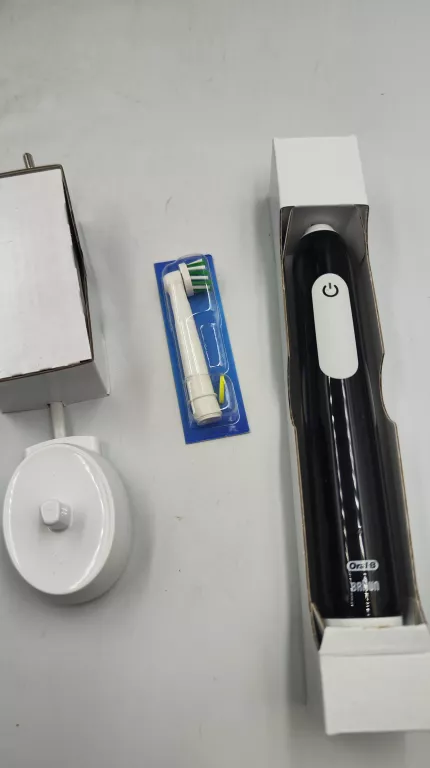 SZCZOTECZKA ORAL B PRO SERIES 1