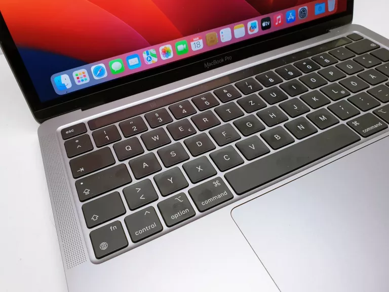 LAPTOP APPLE MACBOOK PRO 13"RETINA M2 8GB RAM 256GB SSD MACOS [2022]