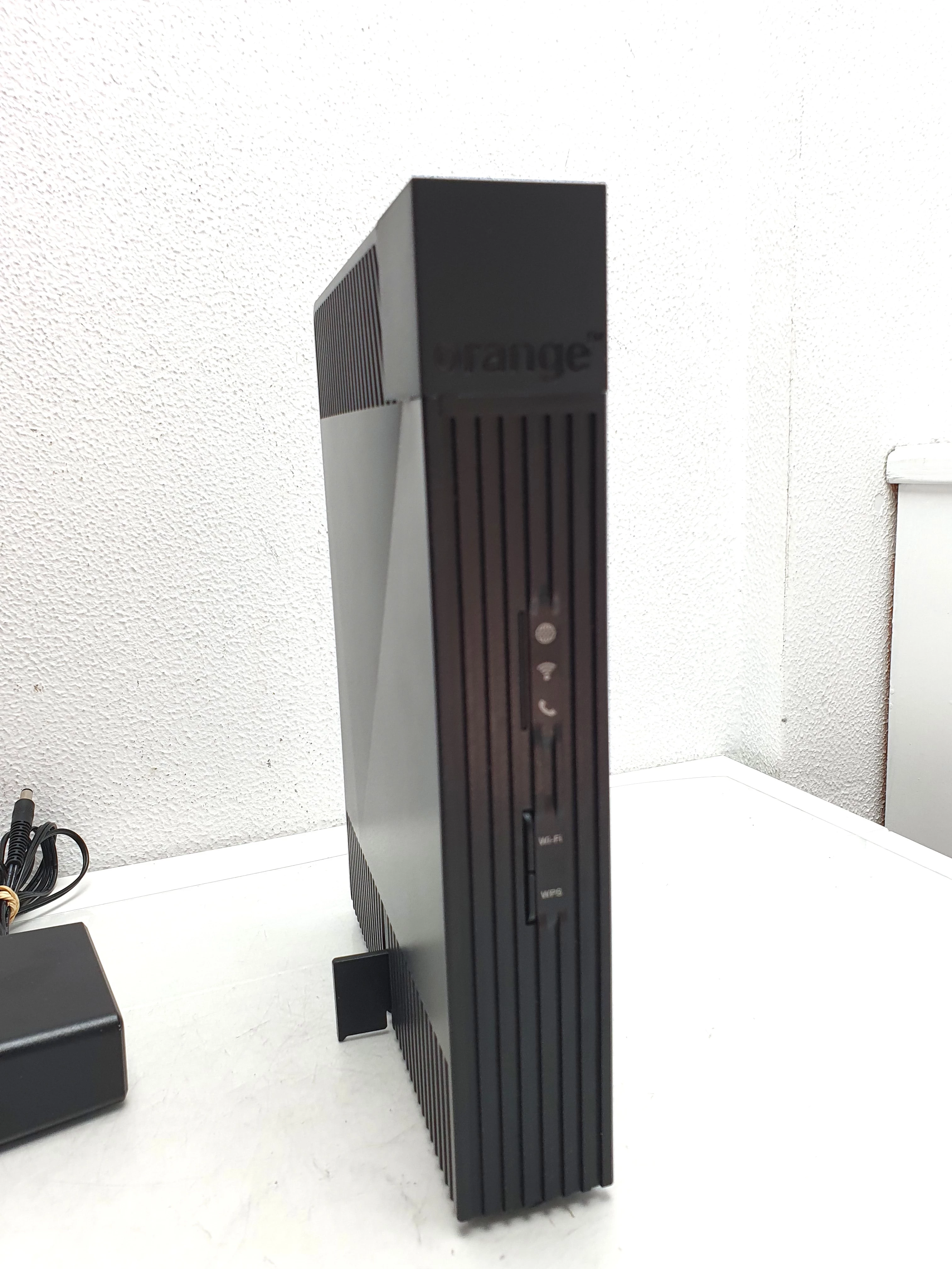 router-do-swiatlowodu-orange-funbox-6-zasilacz-producent-sagemcom