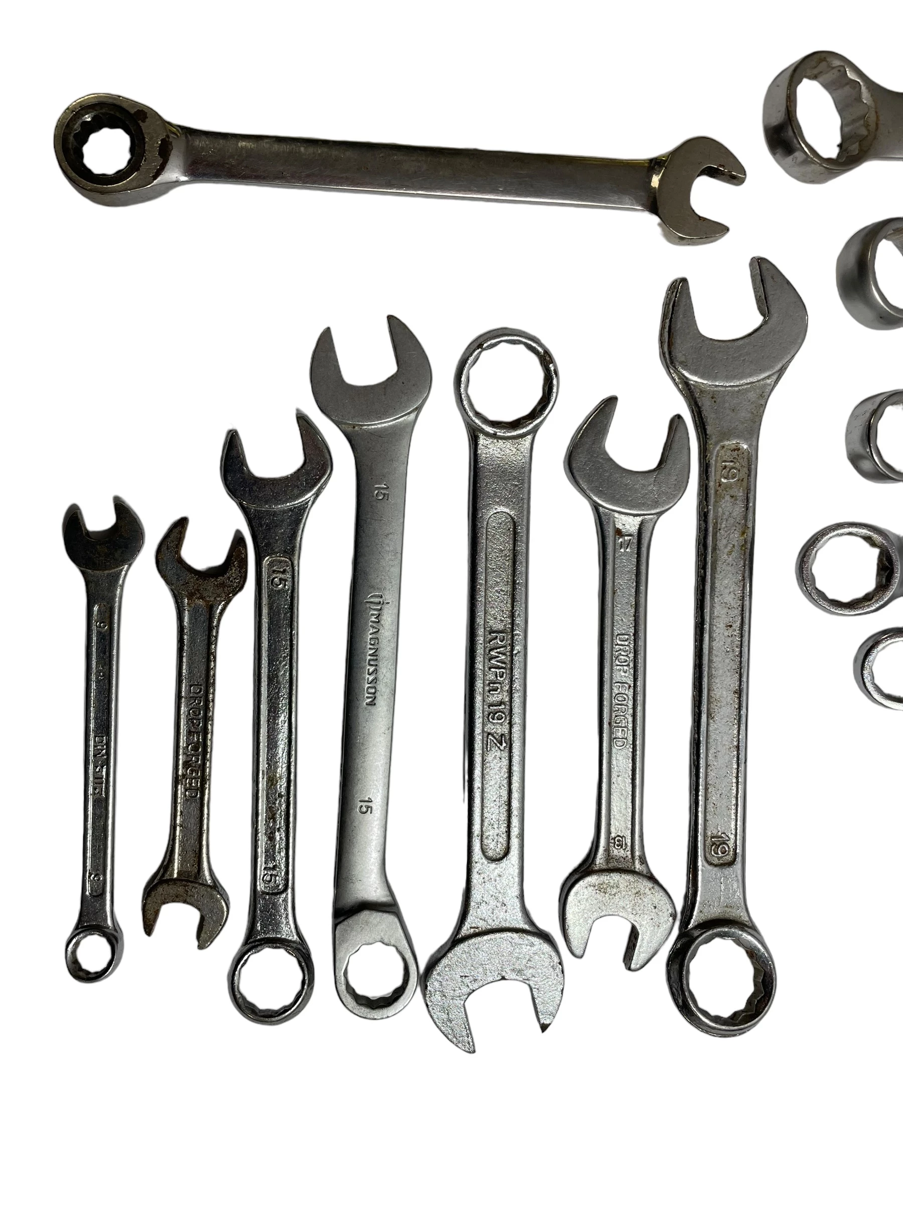 zestaw-kluczy-miks-magnusson-yato-i-inne-plasko-oczkowe-nasadowe-rodzaj-klucza-plasko-oczkowy