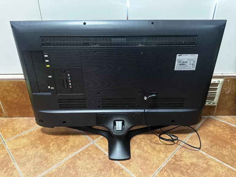 TELEWIZOR LED SAMSUNG UE40J5100AW 40" FULL HD CZARNY