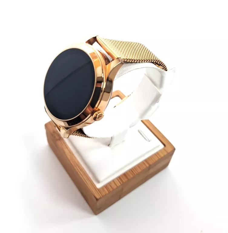 SMARTWATCH MAXCOM FW42 ZŁOTY + ŁADOWARKA