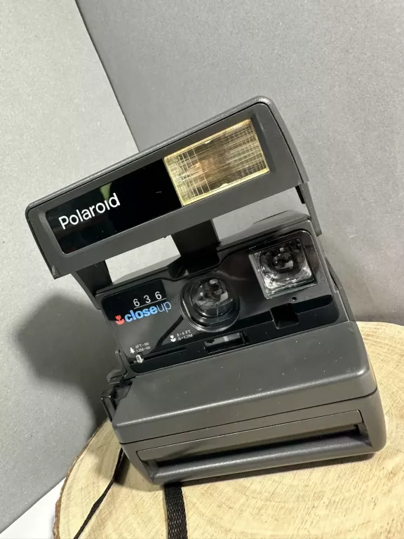 APARAT POLAROID 636 CLOSE UP