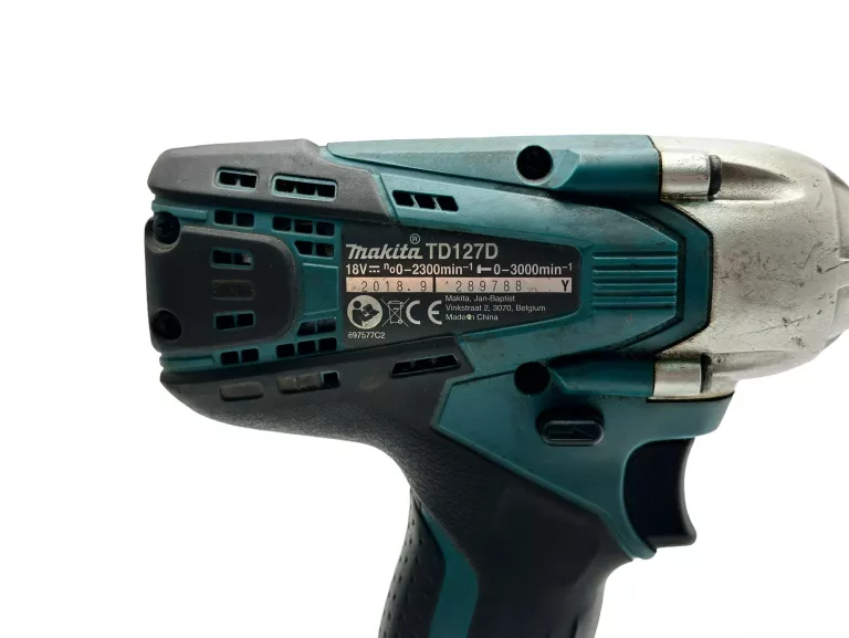 ZESTAW NARZĘDZI AKUMULATOROWYCH MAKITA 18V DK18015X2