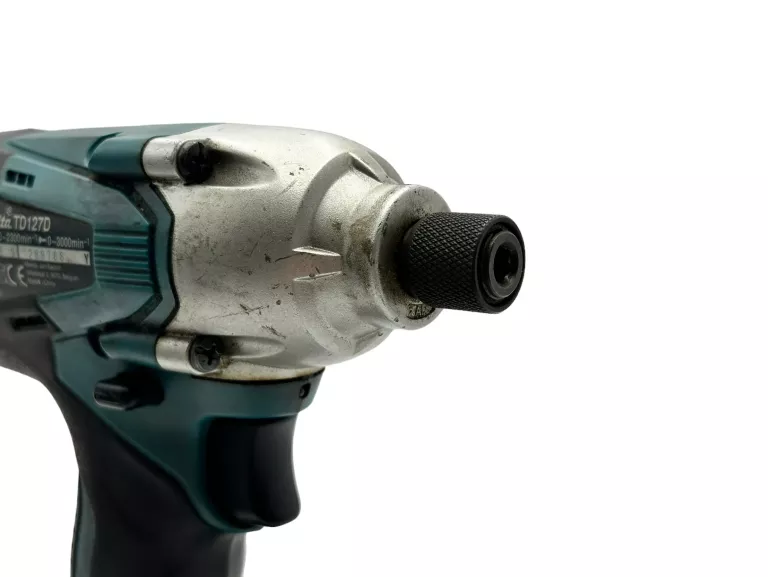 ZESTAW NARZĘDZI AKUMULATOROWYCH MAKITA 18V DK18015X2
