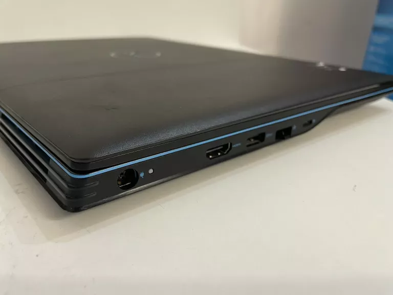 LAPTOP DELL P89F