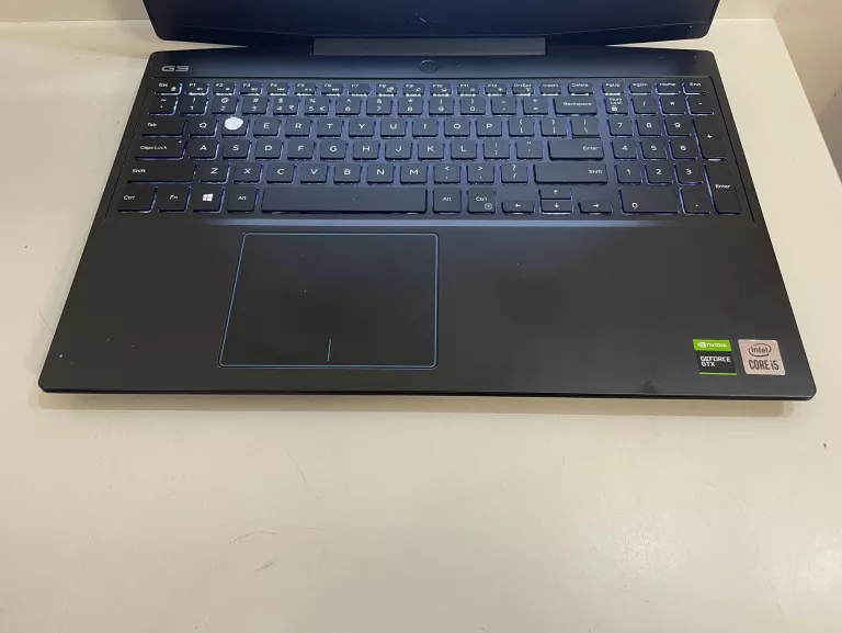 LAPTOP DELL P89F