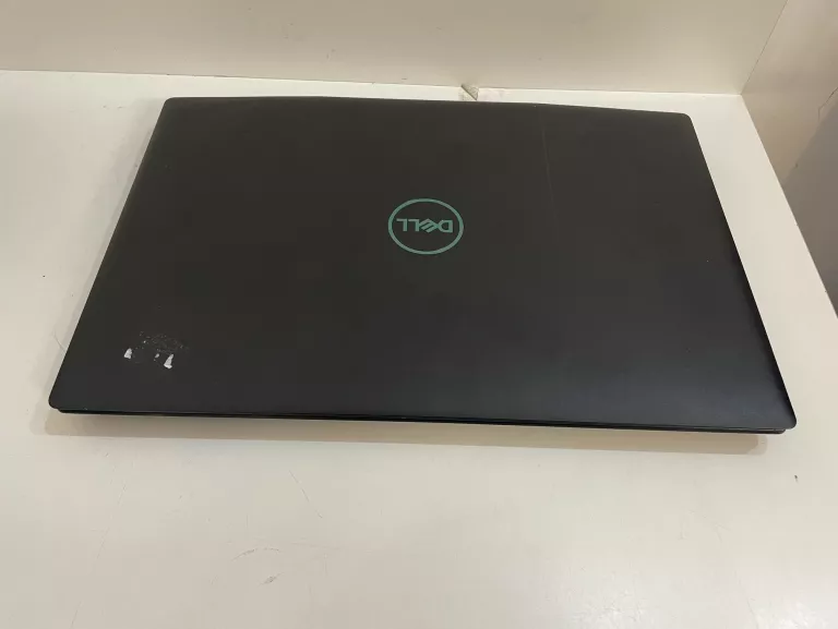 LAPTOP DELL P89F