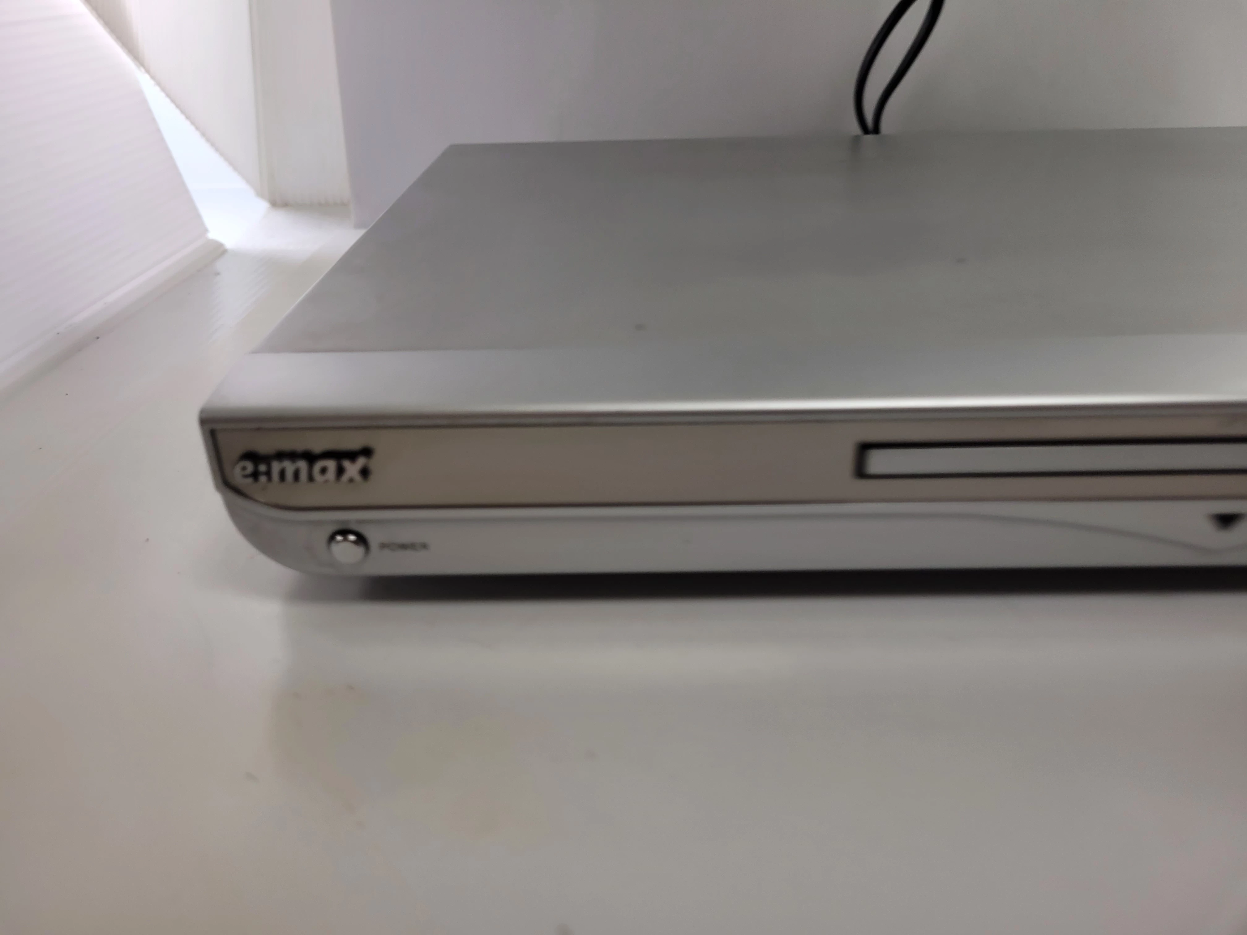 odtwarzacz-dvd-emax-as-603-stan-uzywany