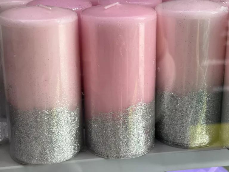 swieca-rozowa-z-brokatem-tedi-rozne-odcienie-obroncow-wybrzeza-2a-gdansk