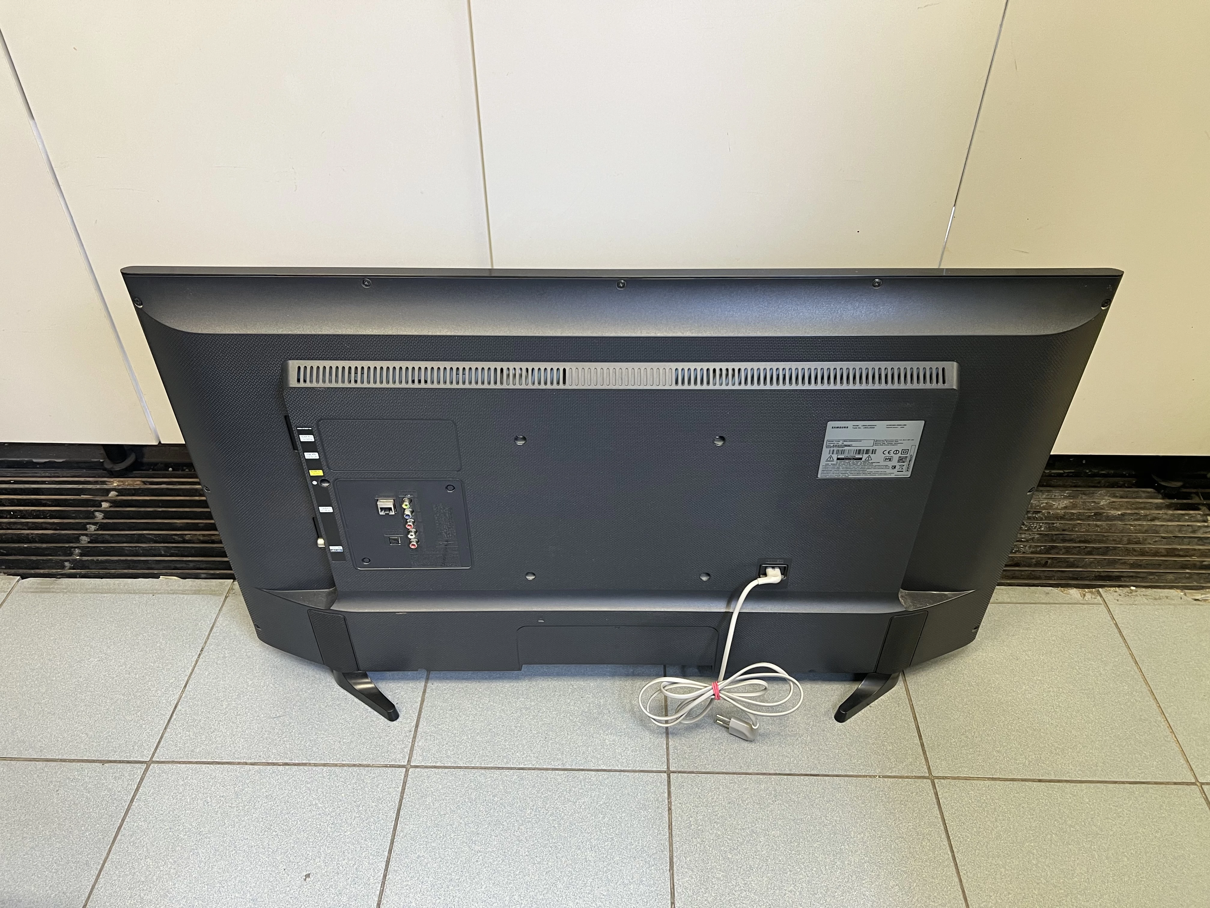 tv-samsung-ue40j5200aw-pilot-odbior-osobisty-stan-uzywany