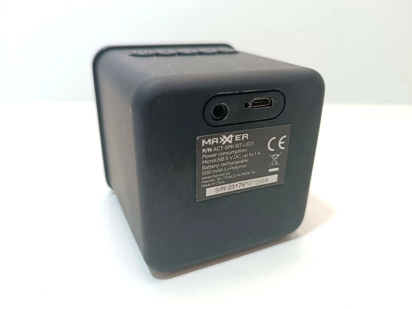 glosnik-maxxter-act-spk-bt-led1-funkcje-odpornosc-na-zachlapanie