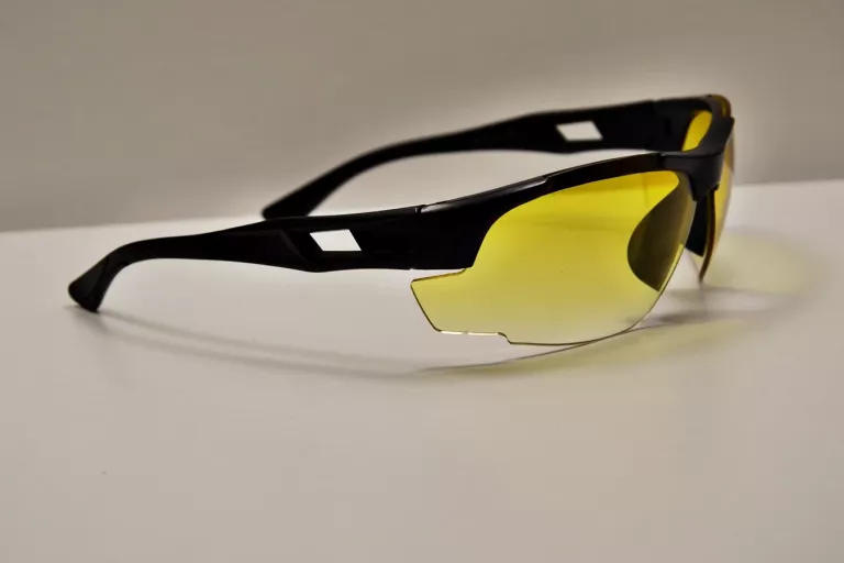 ROZJAŚNIAJĄCE OKULARY DO JAZDY NOCĄ DLA KIEROWCÓW SPORTOWE DR-3141-C2