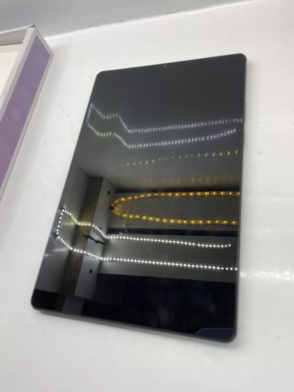 TABLET LENOVO TAB M9 KOMPLET