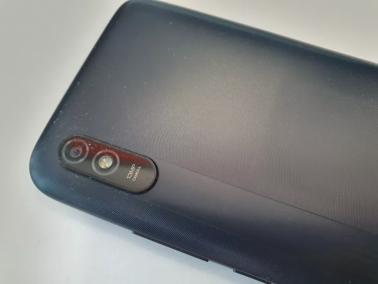TELEFON XIAOMI REDMI 9A + ŁAD