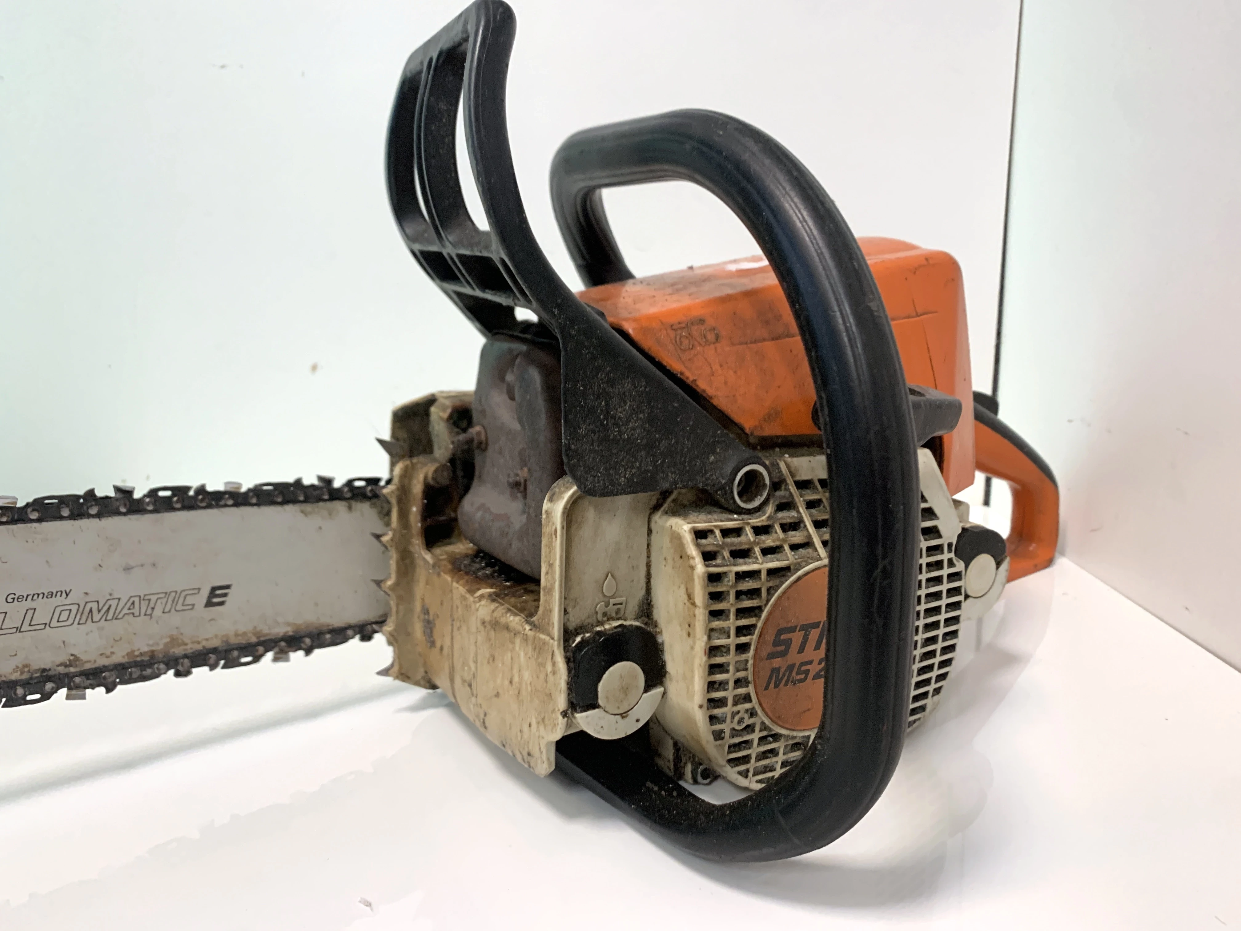 pila-lancuchowa-stihl-ms250-1700-w-23-km-polecam-stan-uzywany