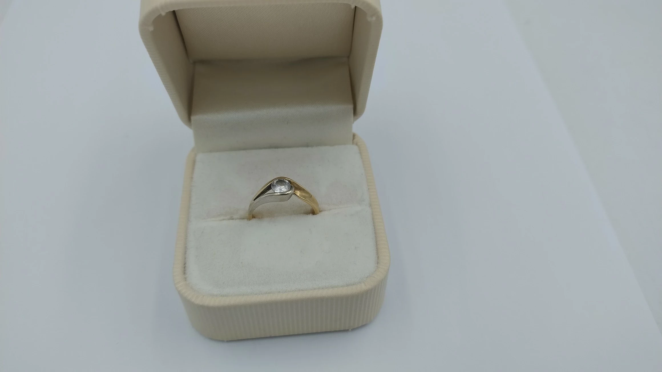 wyrob-jubilerski-uzywany-pierscionek-winnicka-24-kielce