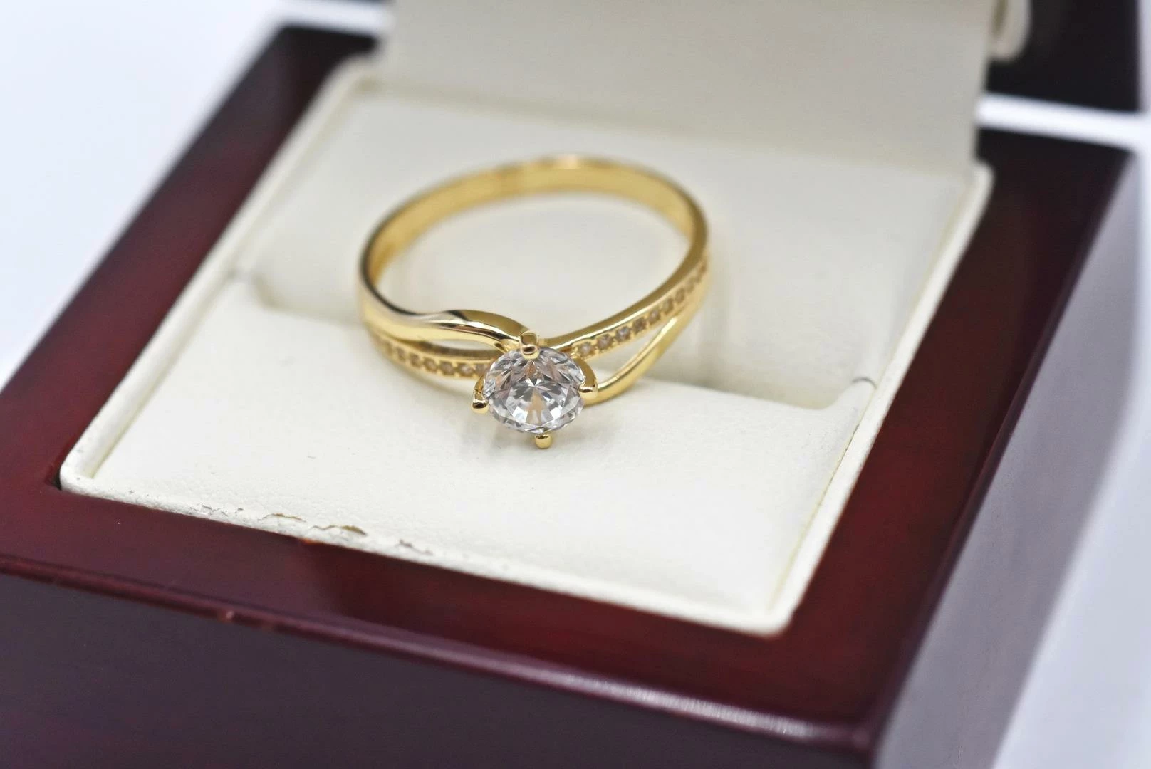 unikatowy-zloty-pierscionek-z-cyrkoniami-p585-14k-234g-r21-rozmiarsrednica-wew-mm-372-21