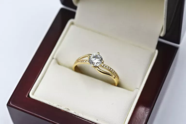 UNIKATOWY ZŁOTY PIERŚCIONEK Z CYRKONIAMI P585 14K 2,34G R21