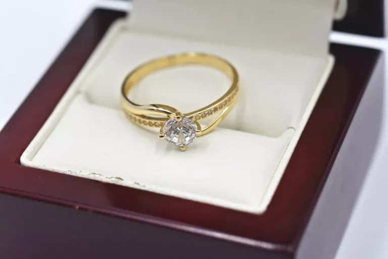 UNIKATOWY ZŁOTY PIERŚCIONEK Z CYRKONIAMI P585 14K 2,34G R21